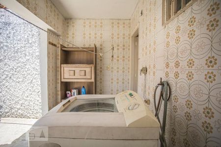 Casa à venda com 243m², 3 quartos e 6 vagasÁrea de Serviço