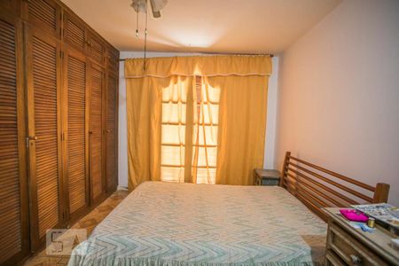 Casa à venda com 243m², 3 quartos e 6 vagasQuarto 2