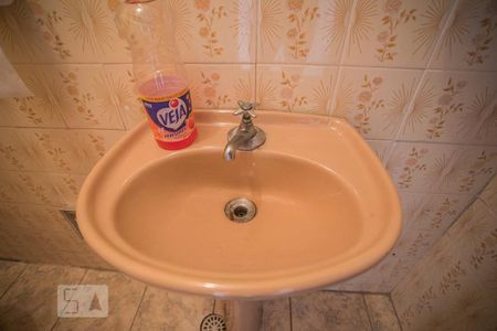 Casa à venda com 243m², 3 quartos e 6 vagasLavabo - Torneira