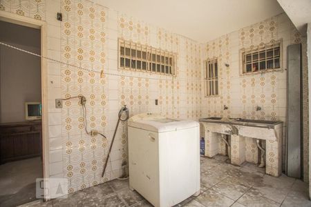 Casa à venda com 243m², 3 quartos e 6 vagasÁrea de Serviço