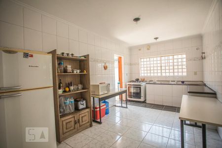 Casa à venda com 243m², 3 quartos e 6 vagasCozinha