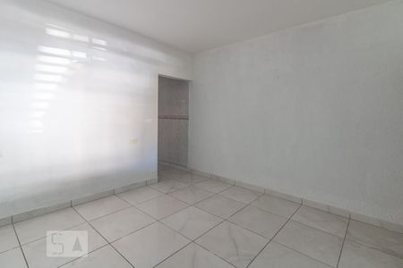 Sala de casa para alugar com 2 quartos, 80m² em Parque Edu Chaves, São Paulo