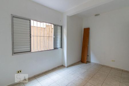Quarto 2  de casa para alugar com 2 quartos, 80m² em Parque Edu Chaves, São Paulo