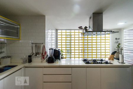 Apartamento à venda com 77m², 2 quartos e 1 vagaCozinha