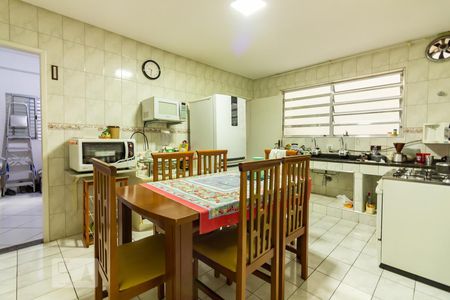 Casa à venda com 234m², 4 quartos e 3 vagasCozinha