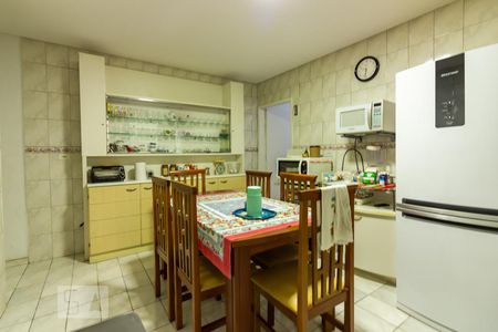 Casa à venda com 234m², 4 quartos e 3 vagasCozinha