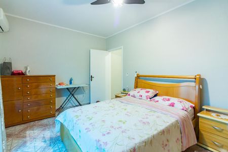 Casa à venda com 234m², 4 quartos e 3 vagasQuarto 2