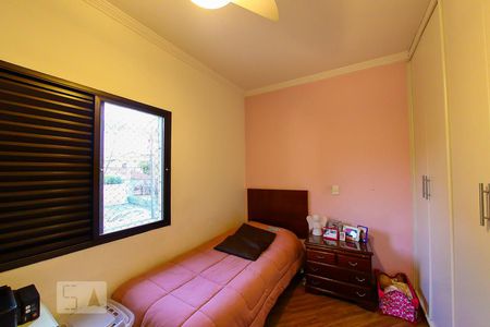 Casa à venda com 130m², 2 quartos e 2 vagas Casa à venda com 130m², 2 quartos e 2 vagasSuite