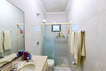 Casa à venda com 130m², 2 quartos e 2 vagas Casa à venda com 130m², 2 quartos e 2 vagasBanheiro