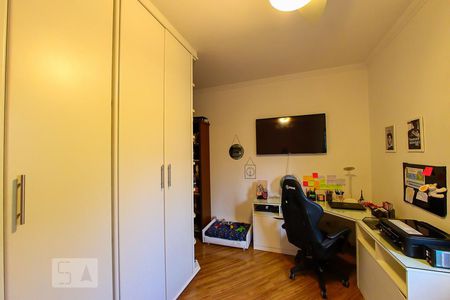 Casa à venda com 130m², 2 quartos e 2 vagas Casa à venda com 130m², 2 quartos e 2 vagasSuite