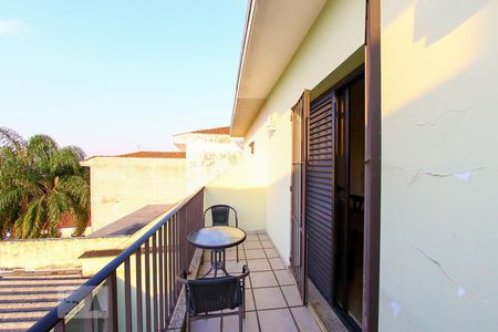 Casa à venda com 130m², 2 quartos e 2 vagas Casa à venda com 130m², 2 quartos e 2 vagasSacada do Quarto