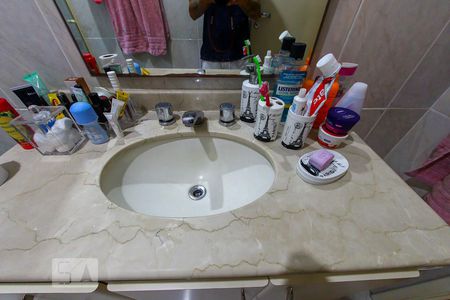 Casa à venda com 130m², 2 quartos e 2 vagas Casa à venda com 130m², 2 quartos e 2 vagasBanheiro da Suite