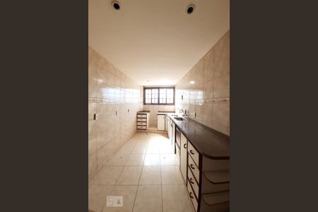 Casa à venda com 140m², 3 quartos e sem vaga Casa à venda com 140m², 3 quartos e sem vagaCozinha