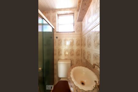 Casa à venda com 140m², 3 quartos e sem vaga Casa à venda com 140m², 3 quartos e sem vagaBanheiro da Suíte 2