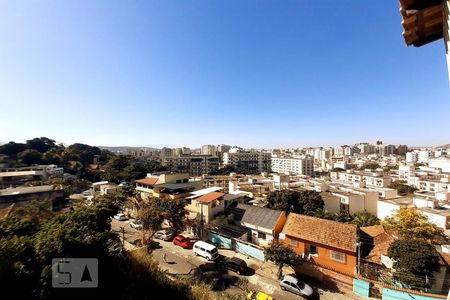 Casa à venda com 140m², 3 quartos e sem vaga Casa à venda com 140m², 3 quartos e sem vagaVista