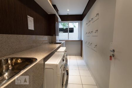Apartamento à venda com 45m², 2 quartos e 1 vaga Apartamento à venda com 45m², 2 quartos e 1 vagaLavanderia - Condomínio