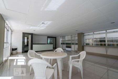 Apartamento para alugar com 69m², 2 quartos e 1 vagaÁrea comum