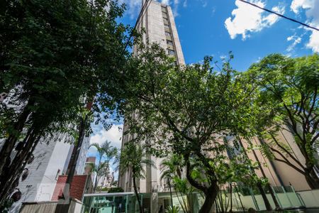 Apartamento para alugar com 69m², 2 quartos e 1 vagaFachada