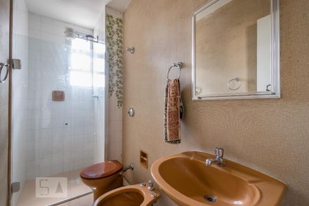 Banheiro de apartamento para alugar com 2 quartos, 69m² em Santo Antônio, Belo Horizonte