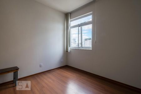 Quarto de apartamento para alugar com 2 quartos, 69m² em Santo Antônio, Belo Horizonte