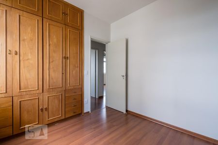 Quarto de apartamento para alugar com 2 quartos, 69m² em Santo Antônio, Belo Horizonte