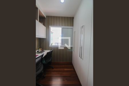 Apartamento à venda com 92m², 3 quartos e 2 vagasQuarto 1