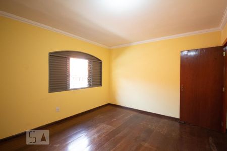 Casa para alugar com 250m², 3 quartos e 4 vagas Casa para alugar com 250m², 3 quartos e 4 vagasQuarto 2