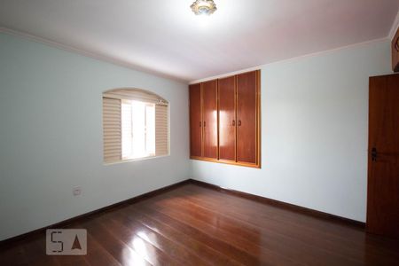 Casa para alugar com 250m², 3 quartos e 4 vagas Casa para alugar com 250m², 3 quartos e 4 vagasQuarto 1