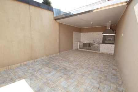 Casa para alugar com 250m², 3 quartos e 4 vagas Casa para alugar com 250m², 3 quartos e 4 vagasChurrasqueira