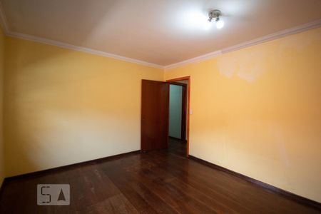 Casa para alugar com 250m², 3 quartos e 4 vagas Casa para alugar com 250m², 3 quartos e 4 vagasQuarto 2