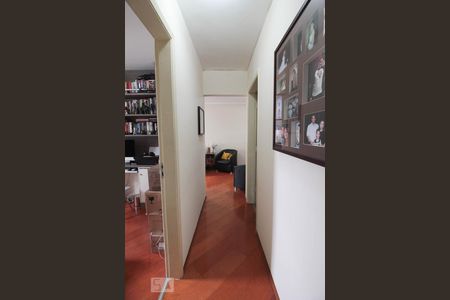 corredor acesso quartos de apartamento para alugar com 3 quartos, 62m² em Freguesia do Ó, São Paulo