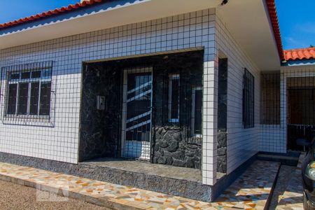 Casa para alugar com 115m², 3 quartos e 3 vagas Casa para alugar com 115m², 3 quartos e 3 vagasFachada