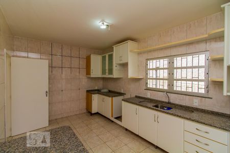 Casa para alugar com 115m², 3 quartos e 3 vagas Casa para alugar com 115m², 3 quartos e 3 vagasCozinha