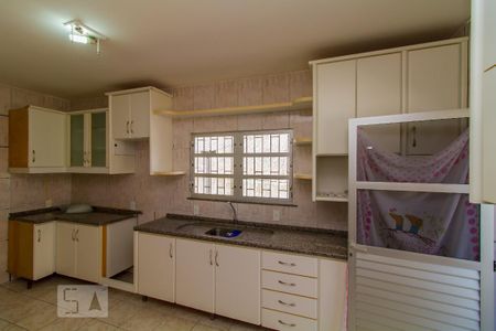 Casa para alugar com 115m², 3 quartos e 3 vagas Casa para alugar com 115m², 3 quartos e 3 vagasCozinha