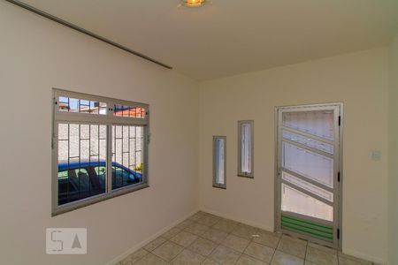 Sala de casa para alugar com 3 quartos, 115m² em Serraria, São José