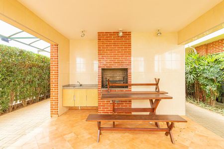 Apartamento para alugar com 45m², 2 quartos e 1 vagaÁrea comum - Churrasqueira