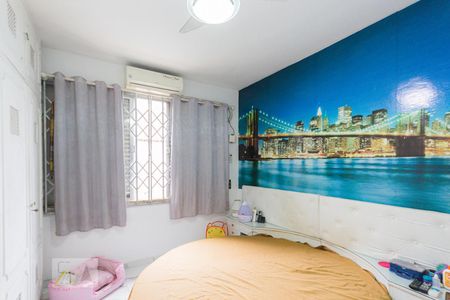 Casa à venda com 360m², 3 quartos e 2 vagas Casa à venda com 360m², 3 quartos e 2 vagasQuarto 3 - Suíte