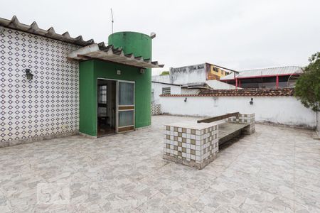 Casa à venda com 360m², 3 quartos e 2 vagas Casa à venda com 360m², 3 quartos e 2 vagasVaranda