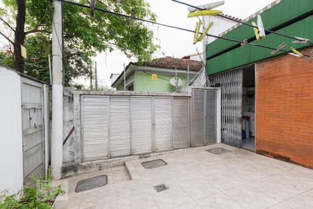 Casa à venda com 360m², 3 quartos e 2 vagas Casa à venda com 360m², 3 quartos e 2 vagasQuintal