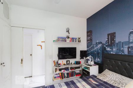 Casa à venda com 360m², 3 quartos e 2 vagas Casa à venda com 360m², 3 quartos e 2 vagasQuarto 2