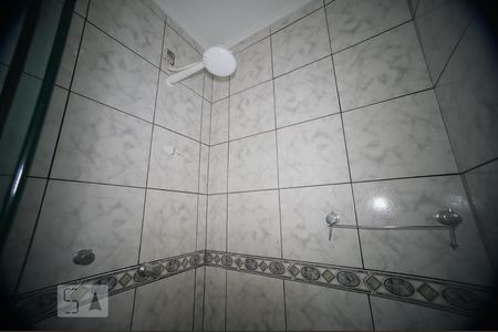 Suite - Banheiro de apartamento para alugar com 1 quarto, 39m² em Jardim Itu Sabará, Porto Alegre