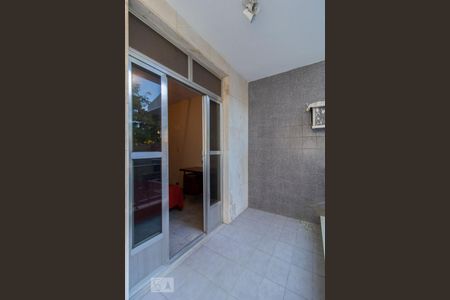 Casa à venda com 100m², 3 quartos e 4 vagasVaranda do Quarto 2