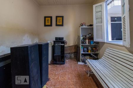 Casa à venda com 100m², 3 quartos e 4 vagasQuarto de Serviço