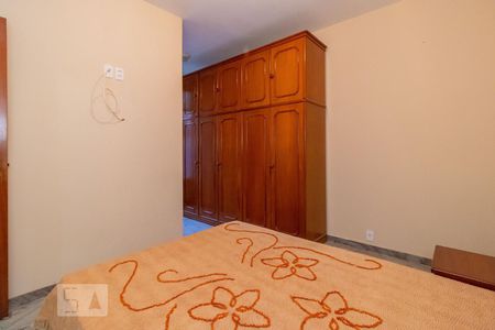 Casa à venda com 100m², 3 quartos e 4 vagasQuarto 1