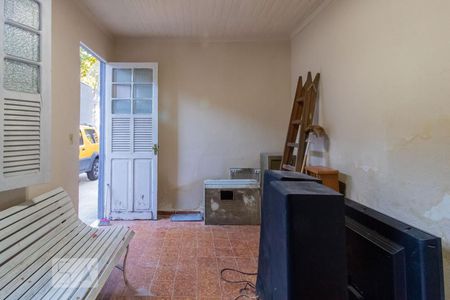 Casa à venda com 100m², 3 quartos e 4 vagasQuarto de Serviço