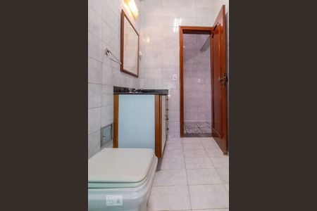 Casa à venda com 100m², 3 quartos e 4 vagasBanheiro Social 2