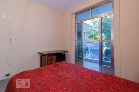 Casa à venda com 100m², 3 quartos e 4 vagasQuarto 2