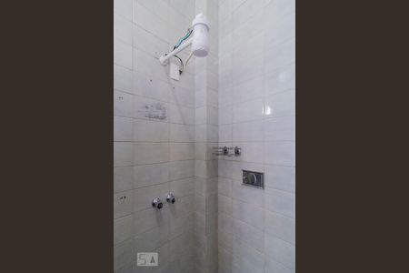 Casa à venda com 100m², 3 quartos e 4 vagasDetalhe do Banheiro da Suíte