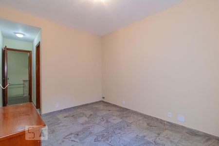 Casa à venda com 100m², 3 quartos e 4 vagasSuíte