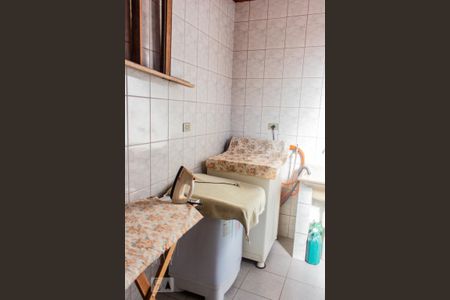 Casa à venda com 141m², 3 quartos e 3 vagas Casa à venda com 141m², 3 quartos e 3 vagasÁrea de Serviço